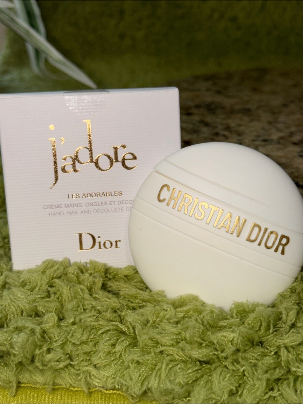 Adore J'adore Hand, Nail & Décolleté Cream - White with Gold Detailing